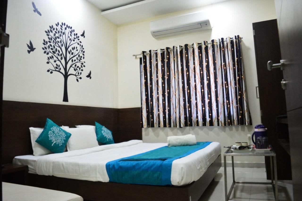 Hotel Satyug Ujjain Dış mekan fotoğraf