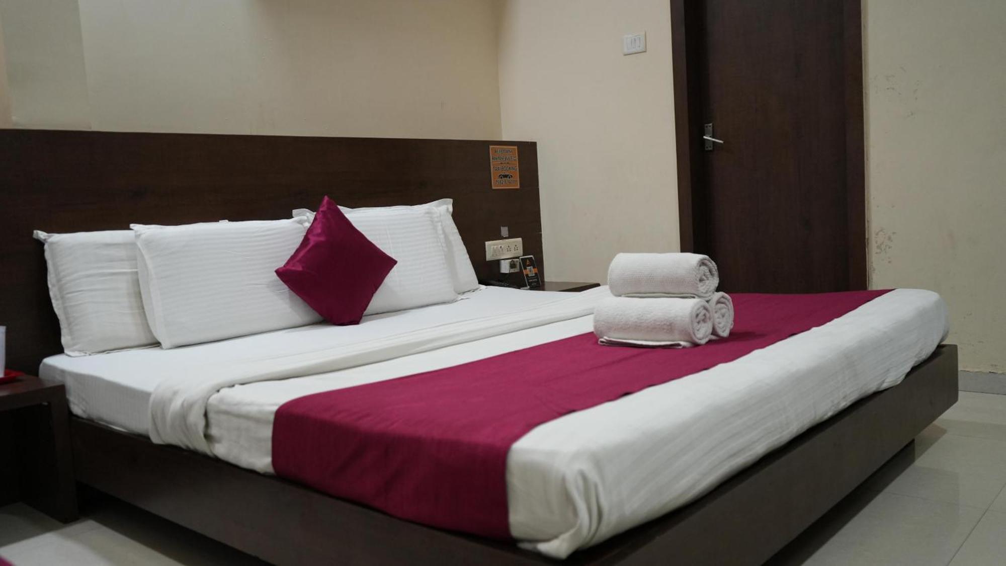 Hotel Satyug Ujjain Dış mekan fotoğraf