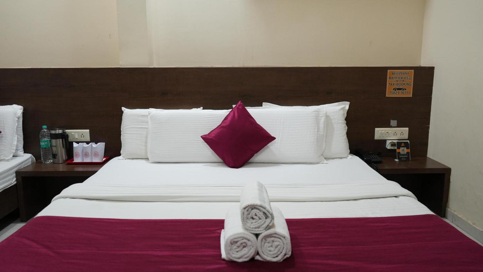 Hotel Satyug Ujjain Dış mekan fotoğraf